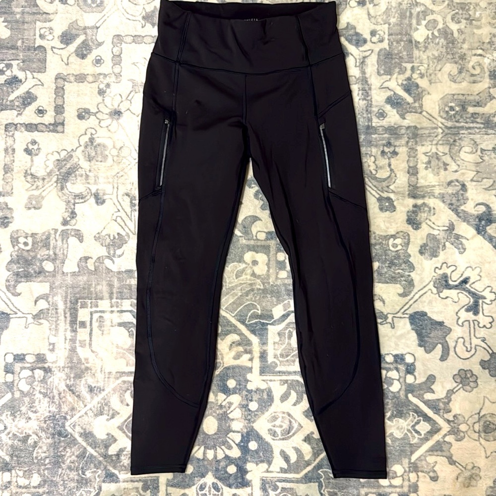 Woman’s Athleta Rainier Tight Leggings